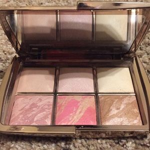 Hourglass Ambient Lighting Edit palette LE